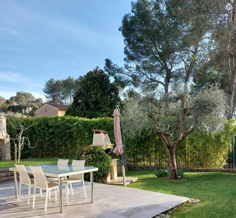 Gite Les Pins Climatise Piscine Chauffee Jardin Peymeinade Esterno foto