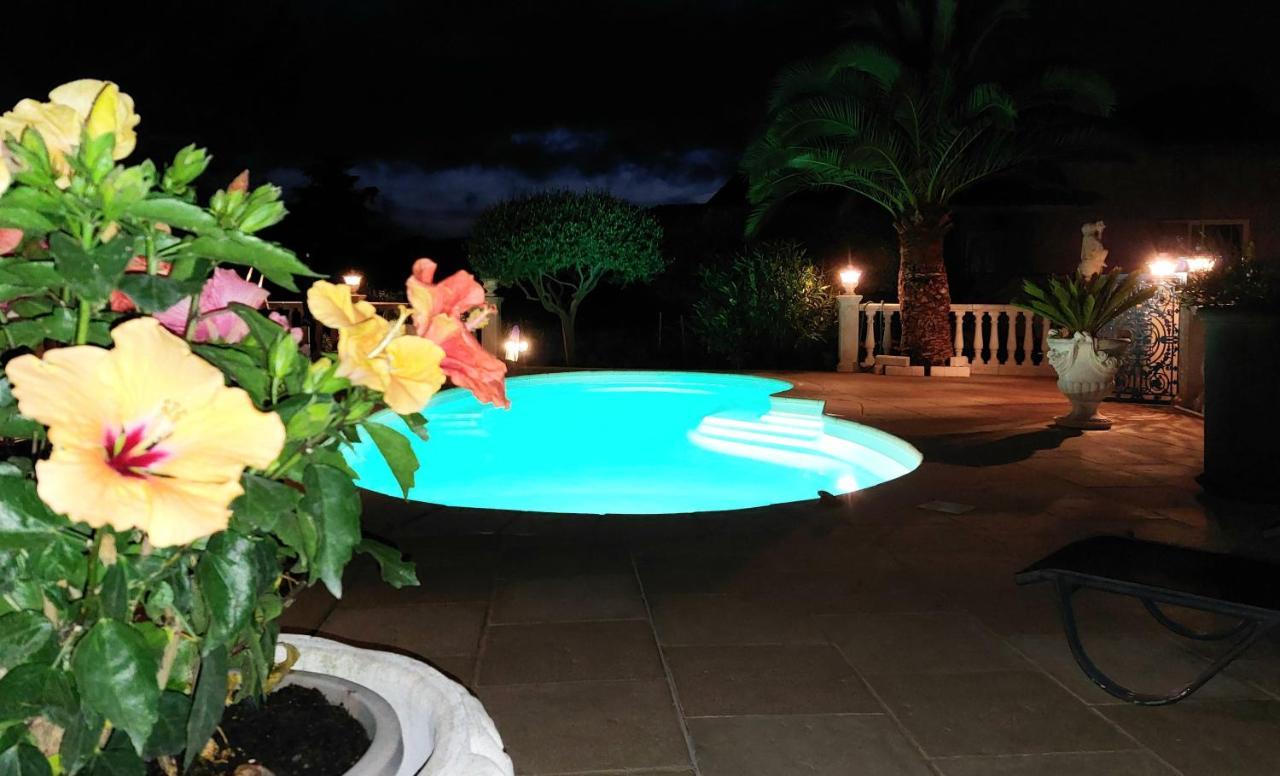 Gite Les Pins Climatise Piscine Chauffee Jardin Peymeinade Esterno foto